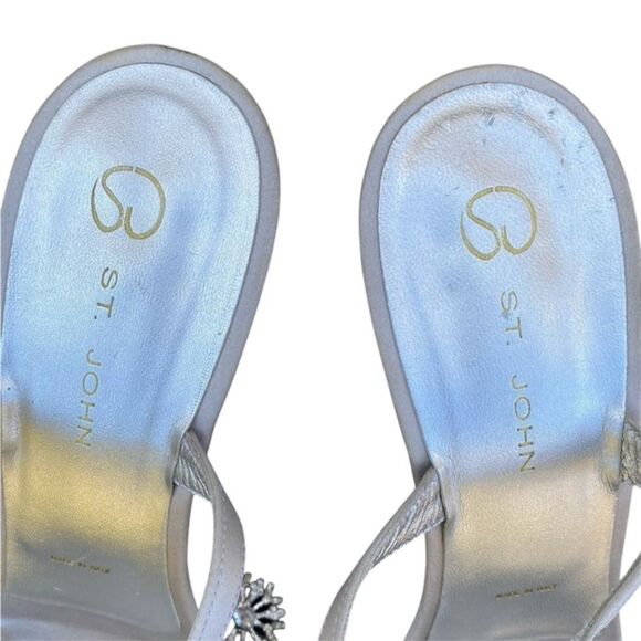St. John ivory/pale gray/silver strappy sandal w/rhinestones. Made in Italy. Siz - Picture 5 of 13